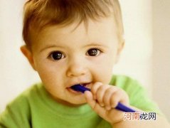 宝宝牙齿护理的7大关键