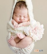 宝宝含乳头睡觉危险