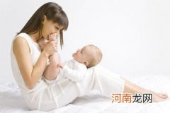 妈妈们注意：如何让宝宝吃奶时不睡着