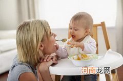 培养宝宝饮食习惯，父母该怎么做呢