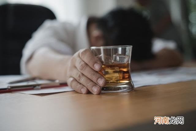 蜂蜜、浓茶真的能快速解酒吗 喝什么能快速醒酒