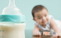 宝宝拒绝奶瓶时的喂养方式