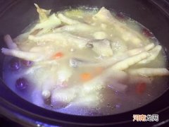 清炖鸡脚汤的做法 药膳鸡爪汤怎么烹制