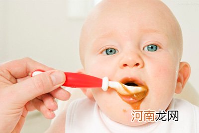 宝宝喂养添加辅食是极其重要的喂养概念