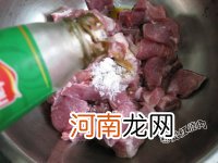 烤猪肉串的腌制方法 正宗猪肉串的腌制方法