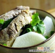 煲汤食谱：萝卜炖排骨