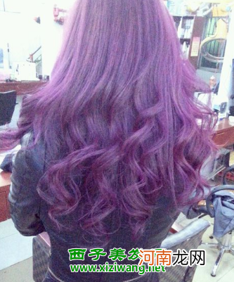 女生紫色短发发型图片 让你变另类美女