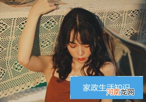 慵懒风卷发美少女就是你的设计风格吗？ 95后女生烫头发一定要有凌乱