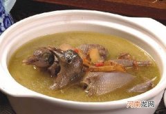 产后滋阴养血月子餐食谱 山药炖鸽的做法