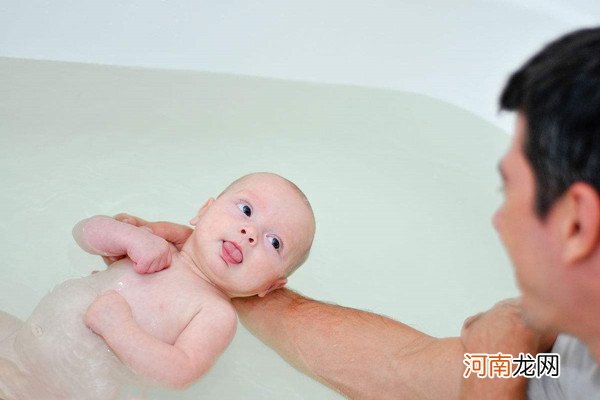 宝宝泡药浴的十大好处 不可错过的新型保健方式