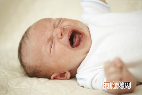 新生儿夜里哭闹 首先改变睡眠习惯