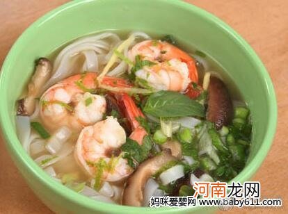 一岁半宝宝食谱：虾仁香菇面