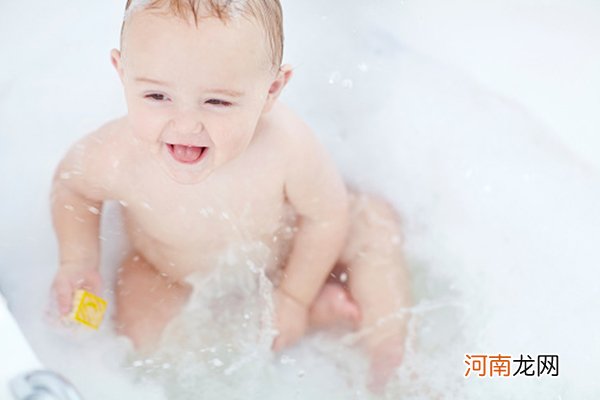 母乳皂能给宝宝洗澡吗 母乳皂不是万能的别乱用