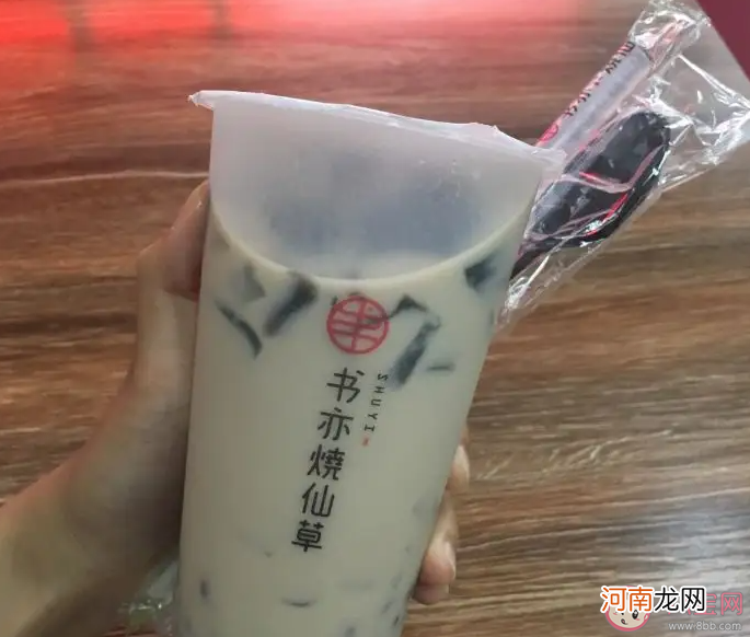 烧仙草和龟苓膏|烧仙草和龟苓膏是同一种食物吗 蚂蚁庄园6月17日答案介绍