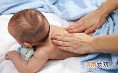 为什么婴儿抚触能提高婴儿体重