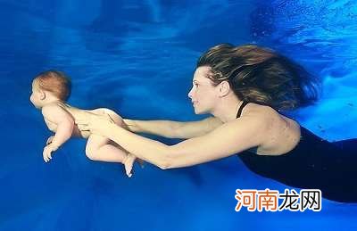 小孩学游泳的步骤 先蛙泳还是自由泳