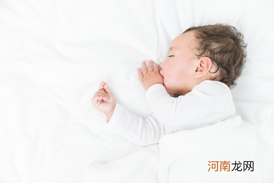 婴儿吃手是什么原因你真的知道？要不要阻看完再说吧