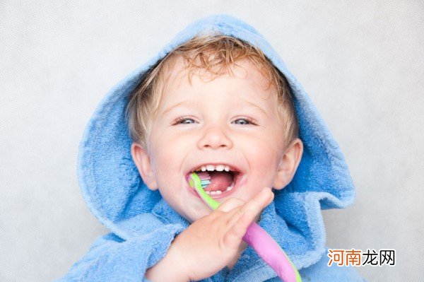 宝宝什么时候刷牙合适 宝宝正确刷牙需掌握四点