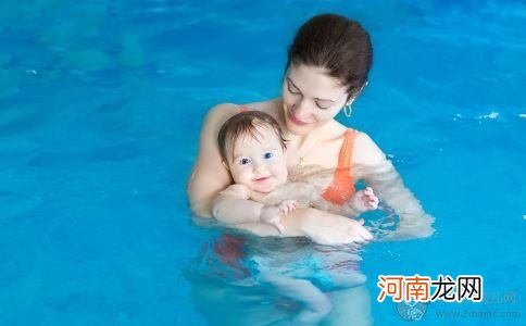 如何带宝宝游泳 夏季带宝宝游泳全攻略