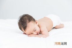 宝宝睡觉频繁来回翻滚 十有八九是跟它们有关系