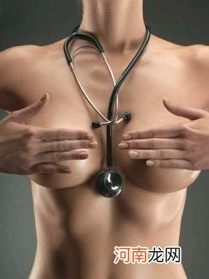 乳房左右大小不一是疾病吗？