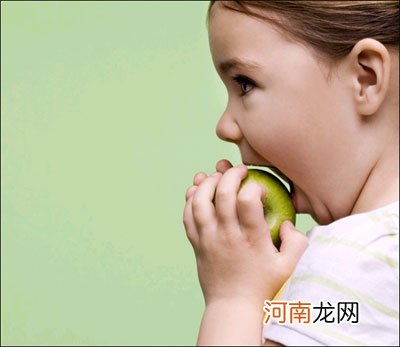 饮食新知：吃苹果别啃到核