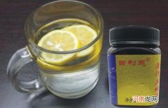 柠檬蜂蜜水的好处 柠檬蜂蜜水的功效做法