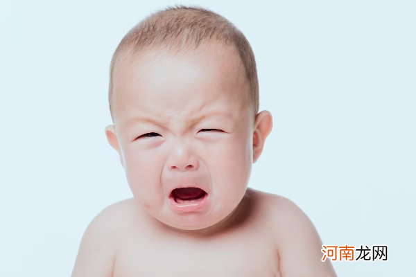 宝宝第一次牙会发烧吗 宝宝出牙期发烧怎么办