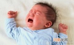 两个月的宝宝吃奶哭怎么回事