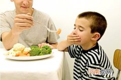 专家答疑：宝宝不吃饭，“饥饿疗法”管用吗