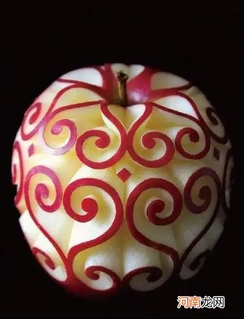 苹果手工雕刻作品 简单易学的苹果雕刻图解