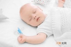 宝宝睡觉打鼾是怎么回事 初生婴儿打呼噜正常吗