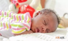 两个月宝宝肺炎症状是什么 两个月宝宝肺炎怎么判断