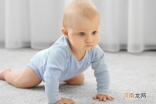 7个月宝宝的正常发育标准(7个月宝宝的发育变化）