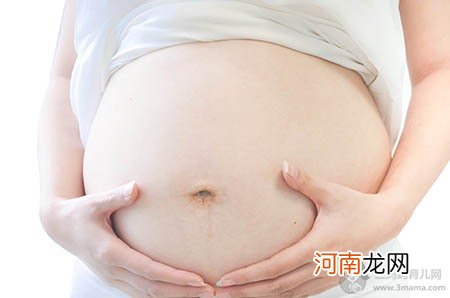 宝宝爱咬下嘴唇会变丑吗