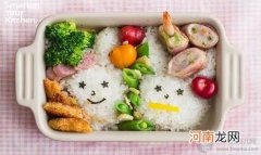 学童餐盒：可爱兔子便当