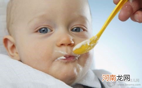 婴儿米粉一个月吃多少 吃到多大最好