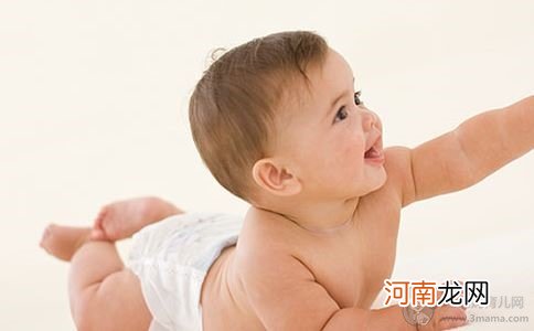 3-5个月宝宝的翻身练习介绍