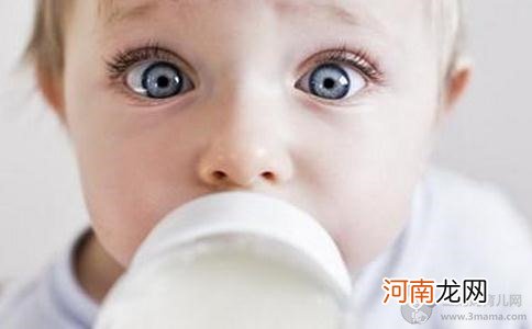 鲜奶与配方奶 哪个更适合婴儿