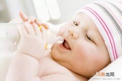 支招：宝宝不吃奶瓶怎么办？
