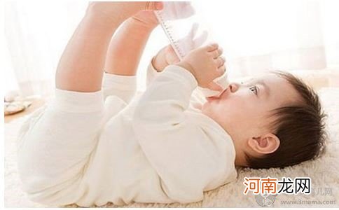 哪些行为会让宝宝的乳牙很受伤