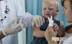 2月龄宝宝种疫苗 要“早”更要“少”
