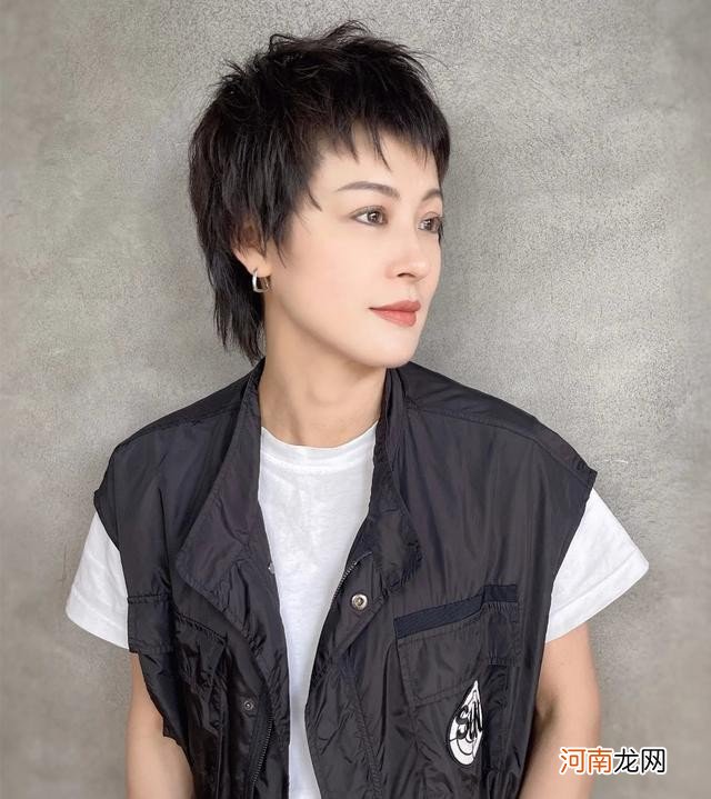 女人夏天留什么短发好看 有女人味的短发发型