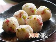 儿童食谱营养花样饭：樱花毛豆饭团