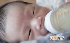 宝宝什么时候可以喝配方奶粉
