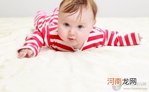 宝宝先爬后走更聪明 如何训练宝宝爬行