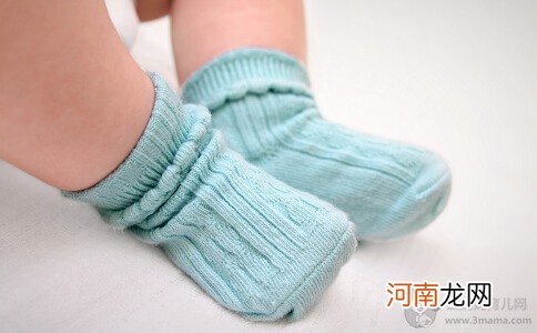 宝宝手脚冰凉 不只是穿的少