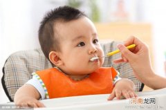 添加辅食需注意培养宝宝良好的饮食习惯