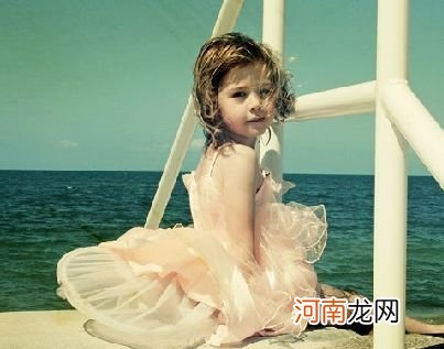 婴幼儿为什么容易吐奶