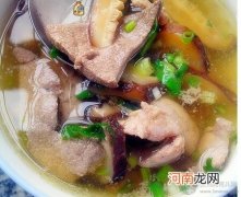 儿童菜谱汤类：香菇猪肝汤